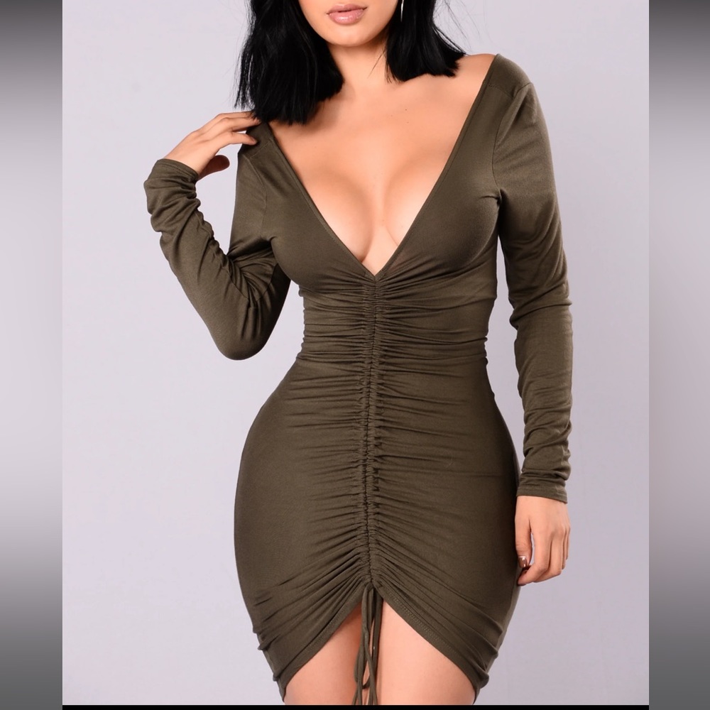Fashion nova Hong Kong ruched dress sz large